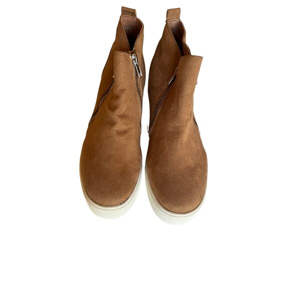 Soda Taylor Wedge Sneaker Size 9 - Picture 1 of 5